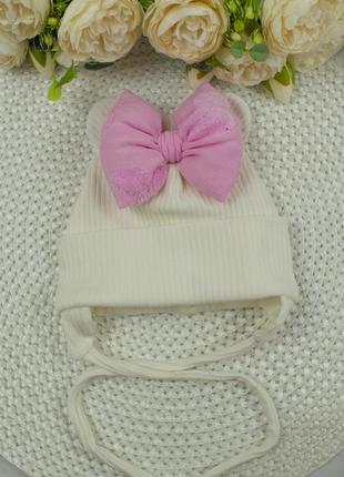 Шапка для новонародженого з бантом та вушками (0-3 міс) молочна2 фото