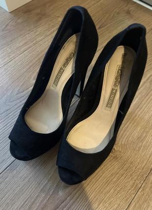 Туфлі замшеві