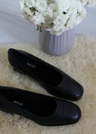 Нереально красиві туфлі із натуральної шкіри bally made in italy2 фото
