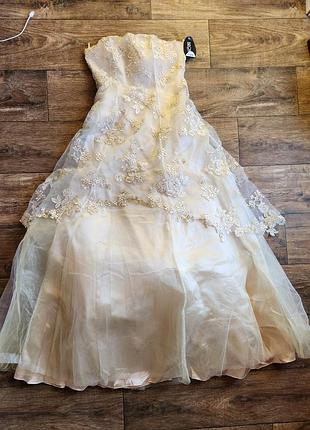 Весільна , вечірна сукня нова
