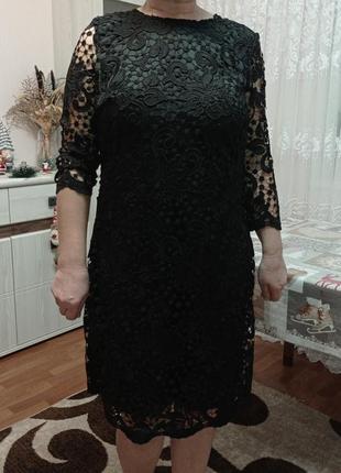 Чорна сукня