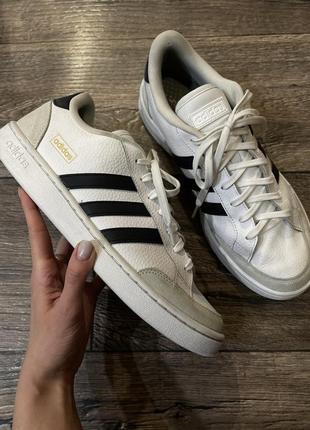 Кросівки adidas1 фото