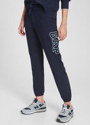 Спортивні жіночі штани gap logo joggers1 фото