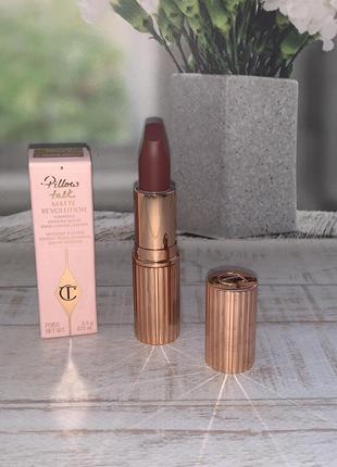 Charlotte tilbury matte revolution pillow talk medium  помада матова