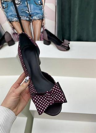 Екслюзивні туфлі з італійської шкіри та замші жіночі на підборах велюр горох7 фото