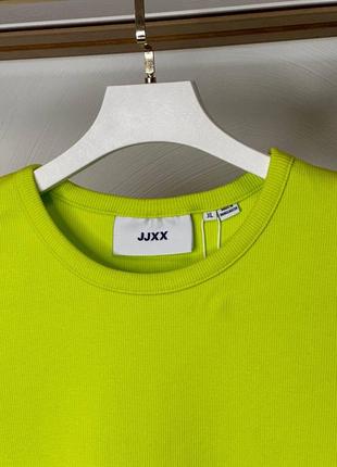 Укорочена футболка jjxx2 фото