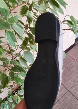 Стильні туфлі, лофери з кісточками від river island, натуральна шкіра, лак7 фото