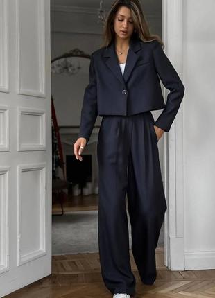 Стильний костюм двійка брюки палацо з високою посадкою вкорочений піджак вільного крою з кишенями модний трендовий