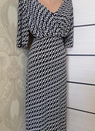 Сукня з геометричним принтом міді укорочений рукав.7 фото