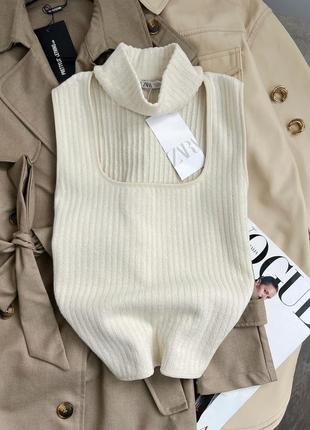 Трикотажний топ з чокером від zara
