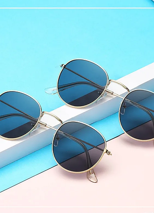 Новые модные солнцезащитные очки