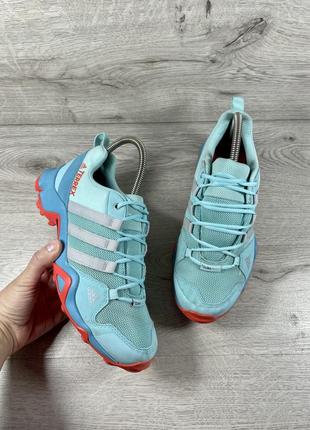 Жіночі трекінгові кросівки adidas terrex1 фото