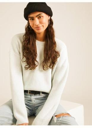 Джемпер свитер крупной вязки молочно-белого цвета mango zara stradivarius h&m divided colin's bershka pull bear