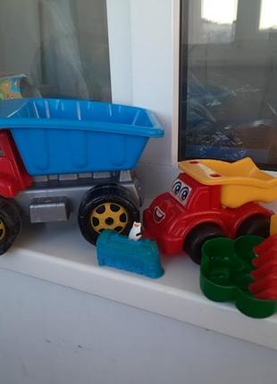 Набор для забав у піску пісочниці 2 машини самоскид сіто пасочка квітка граблі