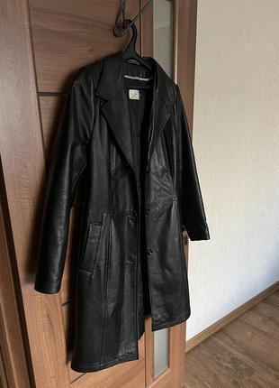 Стильный кожаный плащ тренч пиджак  пальто длинный размер s-m3 фото