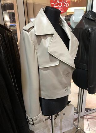 Сучасний короткий піджак шкіряний