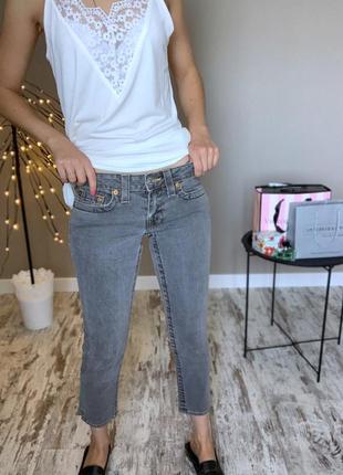 Укороченые джинсы в винтажном стиле6 фото