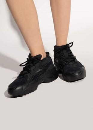 Женские кроссовки reebok черно-синего цвета