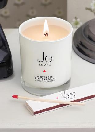 Jo loves white rose & lemon leaves a scented candle парфюмированная свеча, 70 гр.
