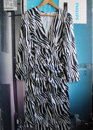 Стильное лёгкое платье с принтом "зебра"