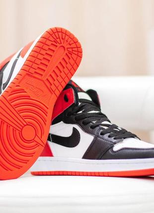 Nike air jordan 1 retro білі з чорним і червоним найк аїр джердан кросівки4 фото