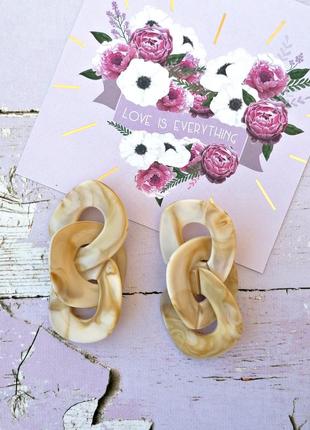 Об'ємні стильні сережки ланки