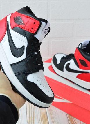 Nike air jordan 1 retro білі з червоним і чорним кросівки найк аір джордан кроссовки