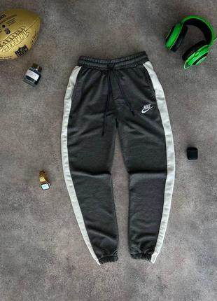 Спортивні штани nike