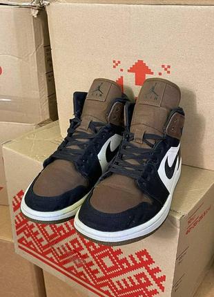 Жіночі високі кросівки nike air jordan 1 mid se2 фото