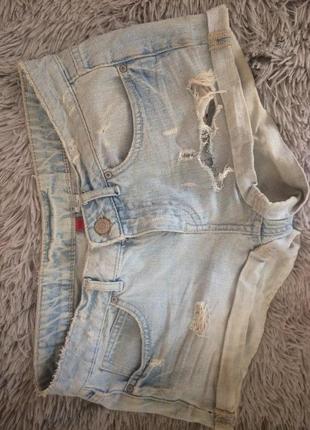 Шорты рваные