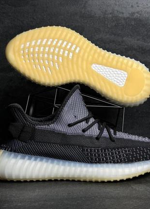 Чоловічі легкі кросівки