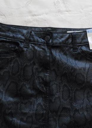 Спідниця джинс із покриттям «зміїна шкіра» marks&spencer розмір 8 (36) — йде на 44-46+.4 фото