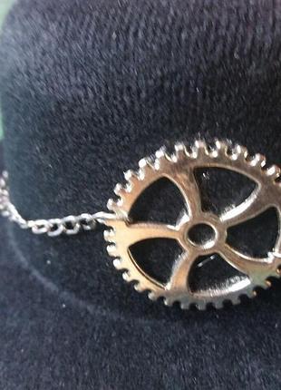 Капелюшок в стилі стімпанк