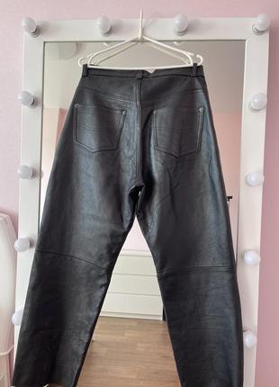 Кожаные актуальные брюки на подкладке2 фото