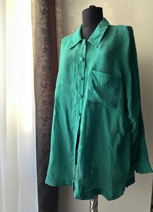 Зелена оверсайз сорочка із штучного шовку (купро)