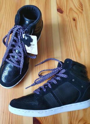 Кроссовки/снекерсы