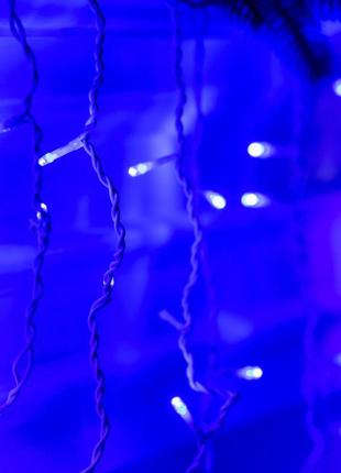 Гирлянда уличная бахрома 12 метров 200 led светодиодная белый провод 55 нитей синий3 фото
