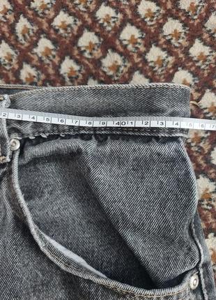 Стильні сірі джинси8 фото