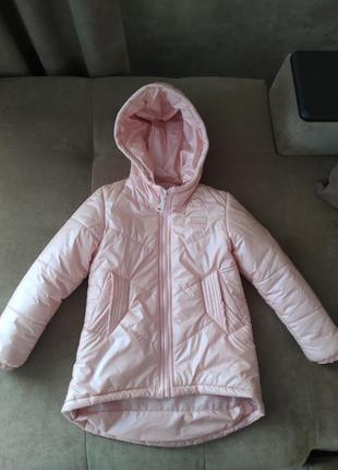 Курточка для дівчинки ніжно рожевого кольору 122 розмір