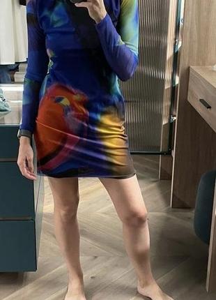 Разноцветное короткое платье zara сетка с открытой спиной