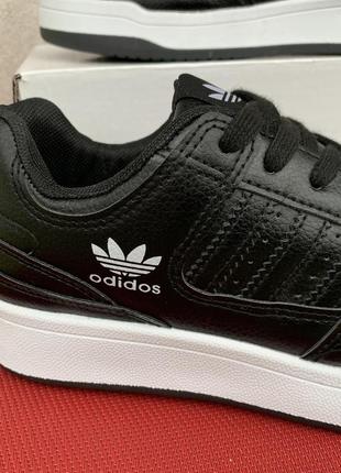 Кросівки adidas чорні4 фото