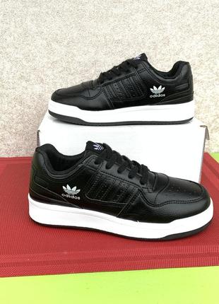 Кросівки adidas чорні9 фото