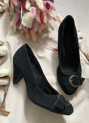 Замшеві туфлі в стилі zara boohoo clarks