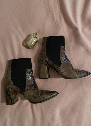 Ботинки больльйони reserved