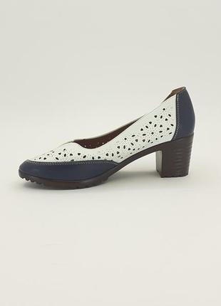 Продам женские туфли синие с белым 39 р3 фото