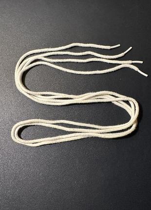 Білі шнурки 140 см.1 фото