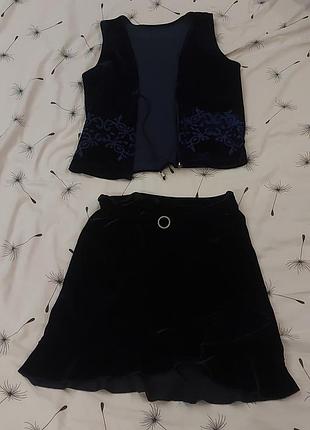 Комплект костюм спідниця жилетка темно-синій велюровий бархатний з візерунком