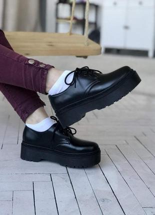 Женские туфли dr. martens 1461 low