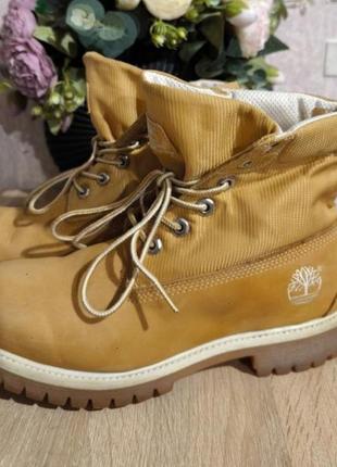 Timberland оригинал ботинки
рыжий цвет