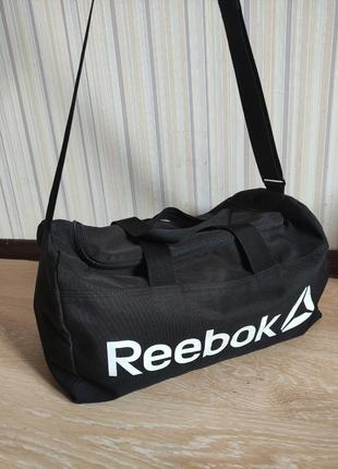 Фирменная спортивная дорожная сумка  reebok, оригинал.